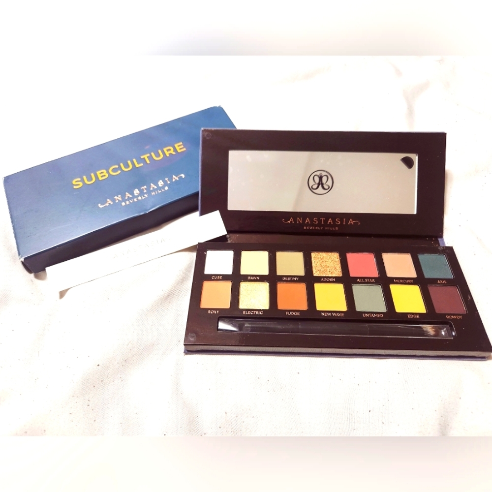 Anastasia Beverly Hills Subculture eyeshadow pallette